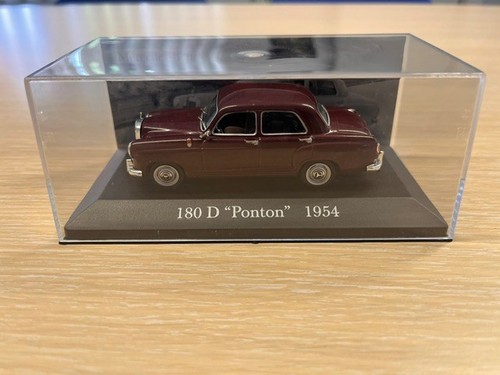 Altaya mercedes 180d - 1:43,
